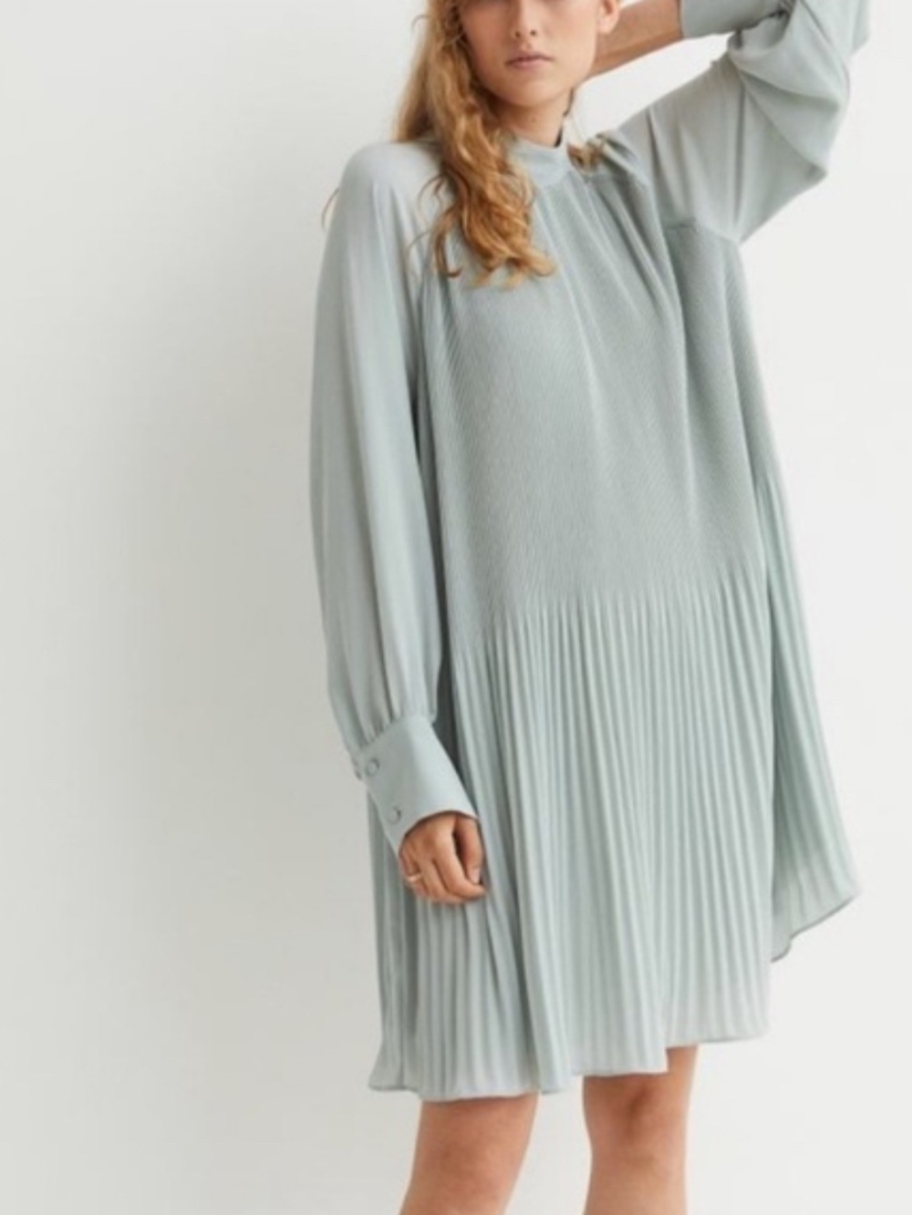 H&M size XL Light Sage Pleated Long-Sleeve Dress